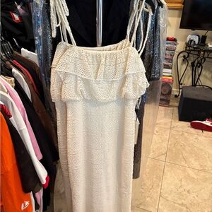 Elegant Cream Lace Dress